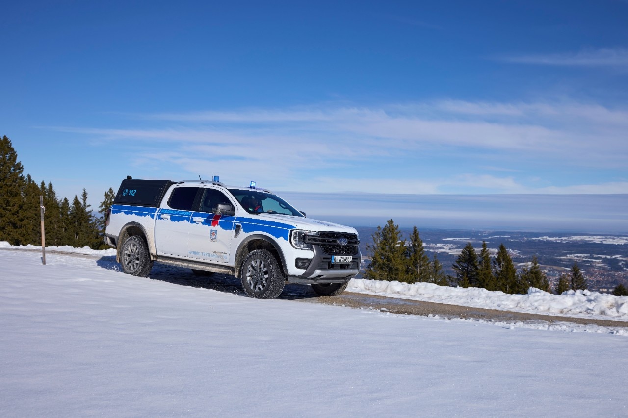 The Bavarian Mountain Rescue Service tests the Ford Ranger Plug-in Hybrid under extreme conditions